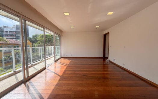 Apartamento espaçoso de 159 m² à venda em Ipanema