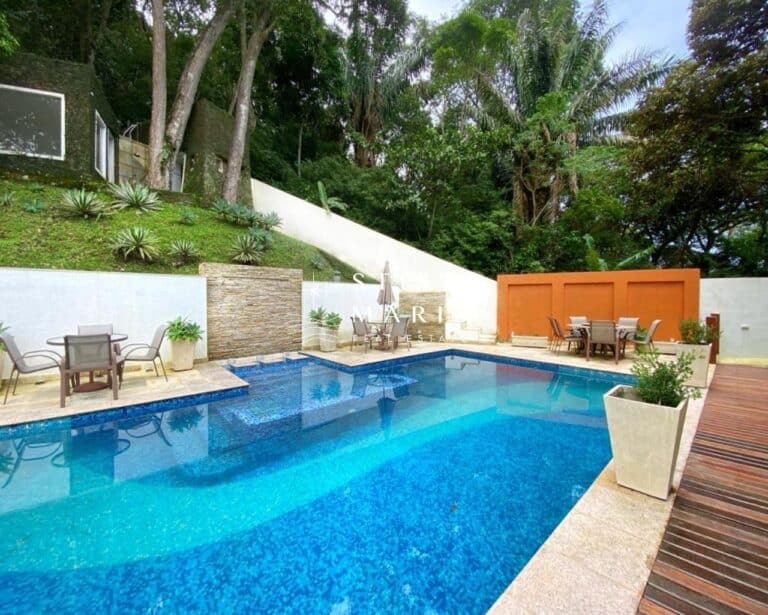 Mansão à venda no Alto Gávea – 1.180 m², 5 suítes, piscina e quadra de tênis