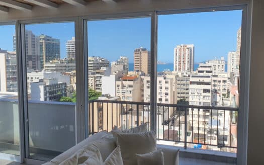 Penthouse dúplex con vista al mar en venta en Ipanema