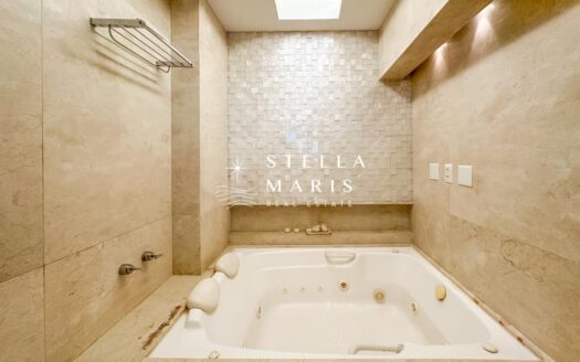 Ipanema Triplex Penthouse for Sale – 527 m², Pool, Sauna and Christ View