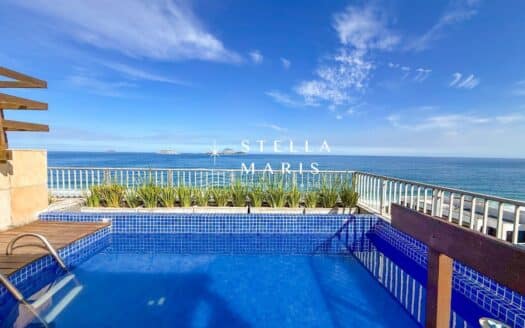 Leblon beach-block penthouse – rooftop pool with sea view