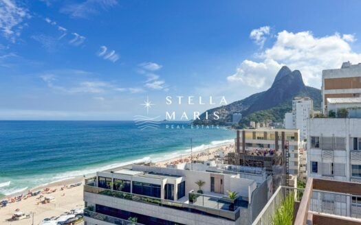 Leblon Beach-Block Penthouse for Sale – 385 m², Rooftop Pool and Sea View