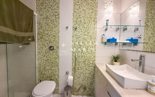 Leblon Beach-Block Penthouse for Sale – 385 m², Rooftop Pool and Sea View
