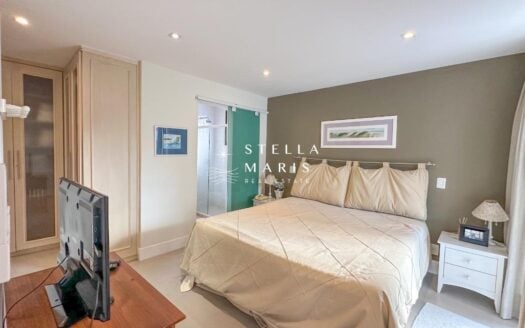 Penthouse en duplex rénové à vendre à Leblon, avec vue sur le lagon et piscine, 189 m²