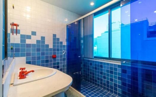 425m² Penthouse for Sale on Avenida Atlântica, Copacabana