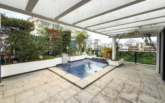 Penthouse en duplex à vendre rue Aperana, à Leblon – 413 m², piscine et vue sur le Christ Rédempteur