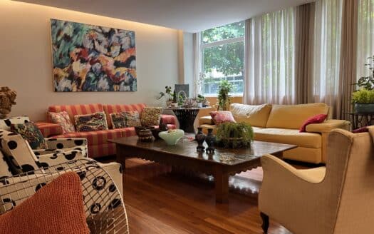 Appartement de 4 chambres à louer rue Joaquim Nabuco, à Copacabana – 250 m²