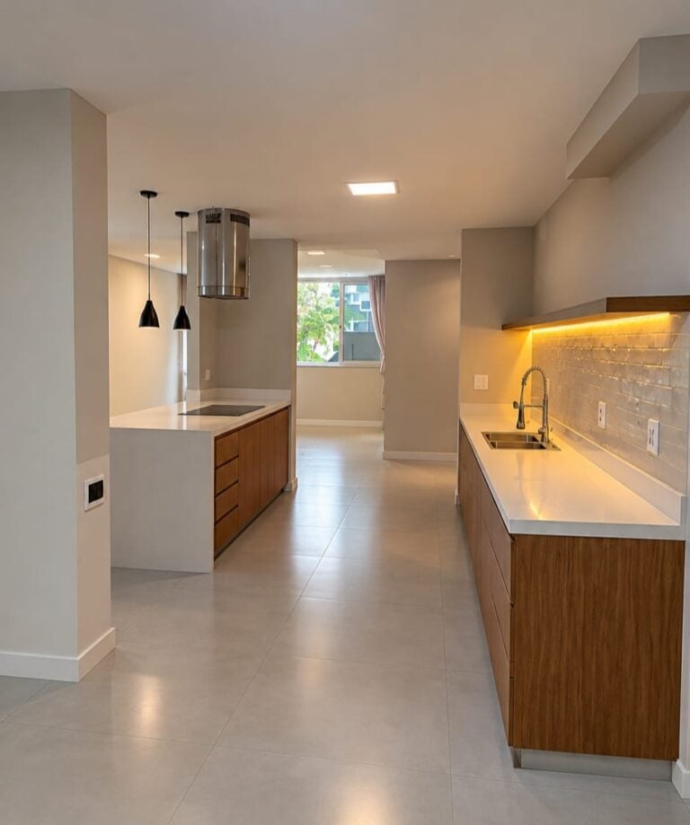 3 Bedroom Apartment for Sale in Ipanema – Renovated 150m² with Two Suites